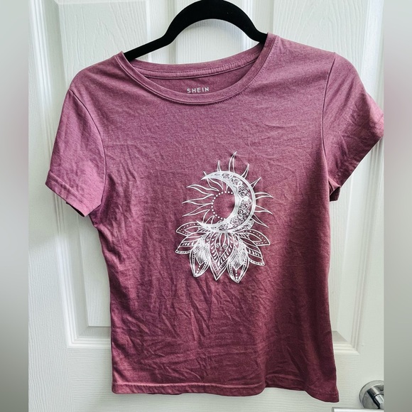 SHEIN Tops - Beautiful SHEIN shirt